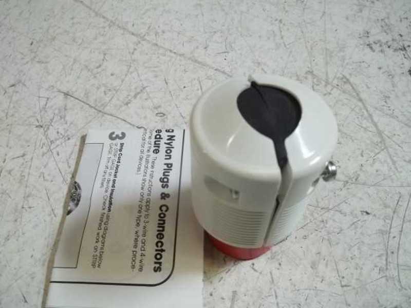 LEVITON 70520-C LOCKING CONNECTOR 20A 125V  NSMP