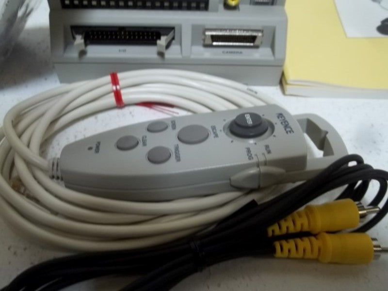 KEYENCE CV-301 COMPACT COLOR VISION SYSTEM  NSMP