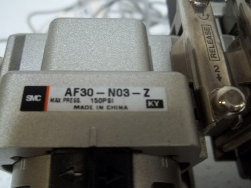 SMC AF30-N03-Z WITH AR30-N03E-Z PNEUMATIC FILTER REGULATOR  UNMP