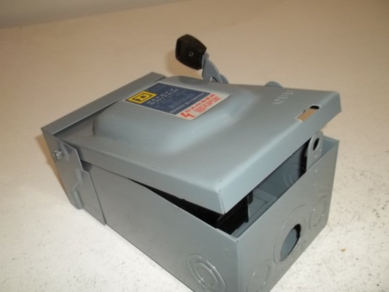 SQUARE D D221NR6 FUSIBLE SAFETY SWITCH  UNMP