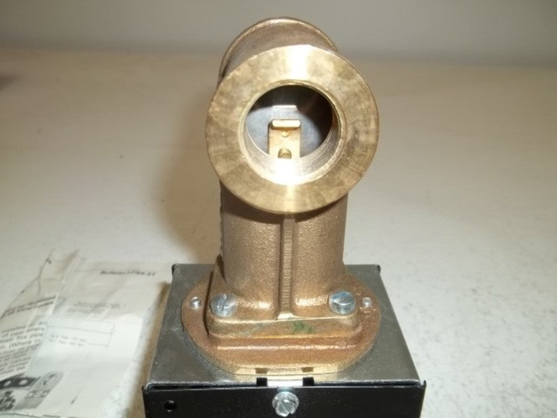 MCDONNELL & MILLER FS4-3T3-3/4 FLOW SWITCH  NSMP