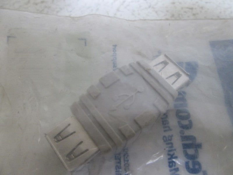 STAR TECH GCUSBAAFF USB A GENDER CHANGER  NSNP IN A BAG