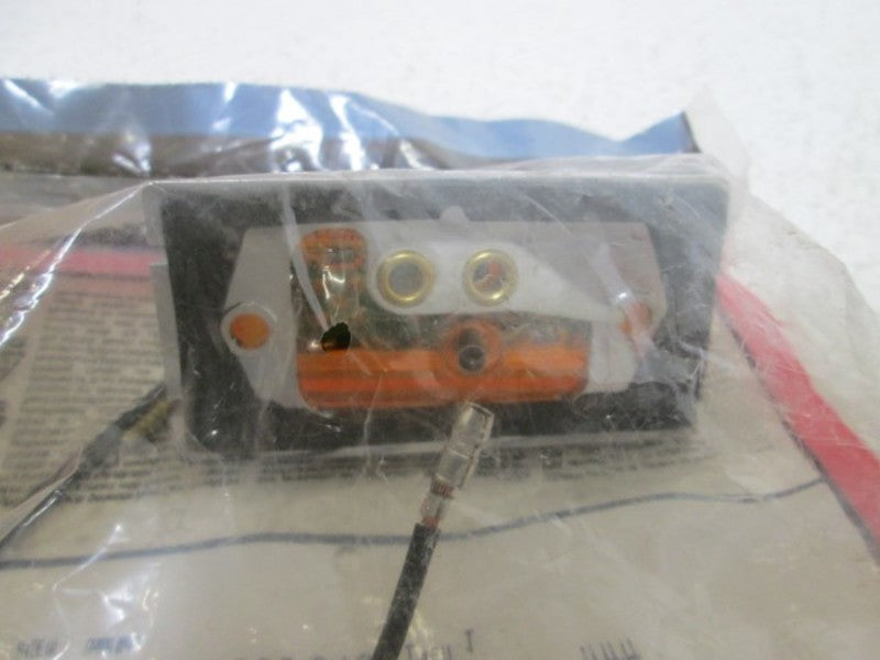 TRUCK-LITE 15033Y LED ADAPTER MOUNT KIT YELLOW  NSNP IN A BAG