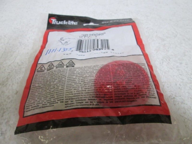 TRUCK-LITE 30200RP CLEARANCE/MARKER LAMP RED  NSNP IN A BAG
