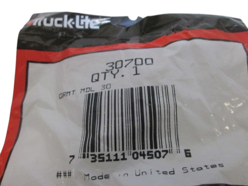 TRUCK-LITE 30700 GROMMET MOUNT FOR 2" LAMP  NSNP IN A BAG