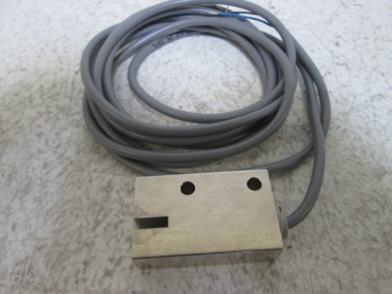 BAUMER 1GF-12.24.15/L PROXIMITY SWITCH  NSNP IN A BAG