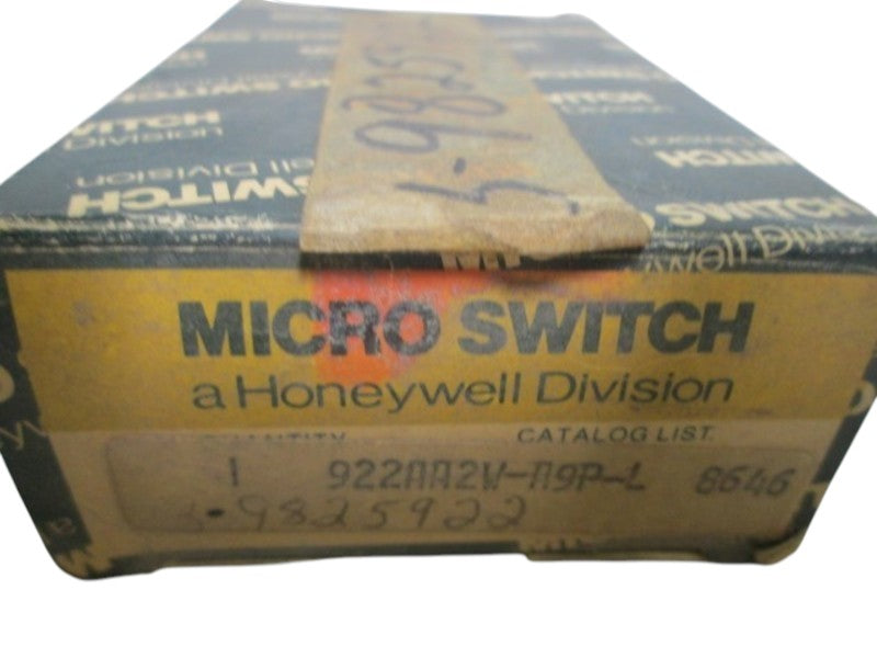 MICRO SWITCH 922AA2W-A9P-L PROXIMITY SWITCH  NSMP