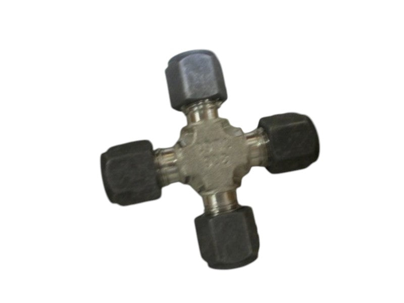 PARKER 4KBZ-SS COMPRESSION TUBE FITTING CROSS  NSMP