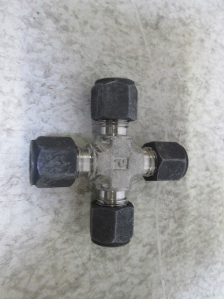 PARKER 4KBZ-SS COMPRESSION TUBE FITTING CROSS  NSMP