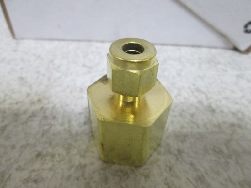 LOT OF 10 PARKER 4-8 GBZ-B FEMALE ADAPTER NSMP