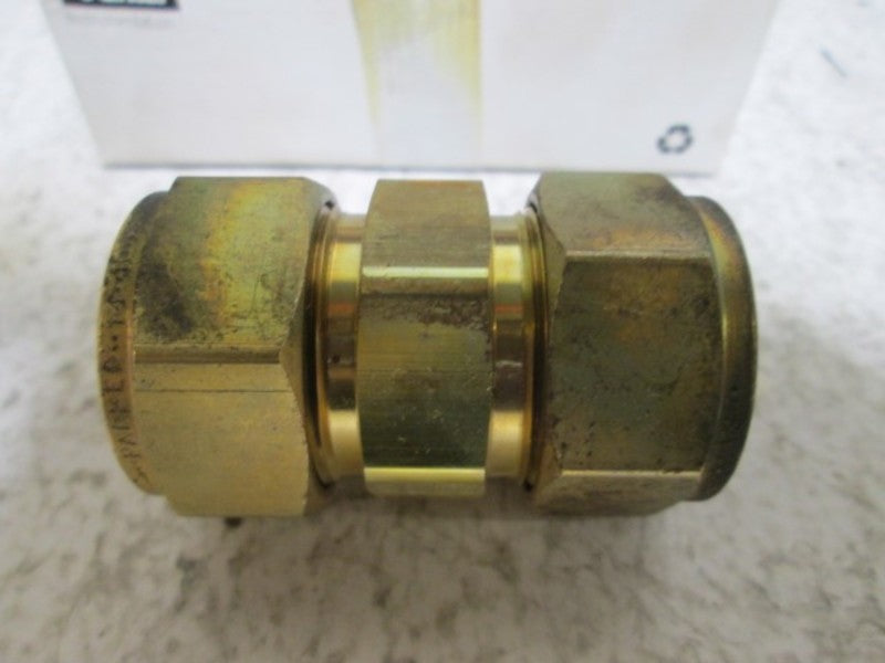 LOT OF 3 PARKER 14-14-HBZ-B FEMALE UNION CONNECTOR NSMP
