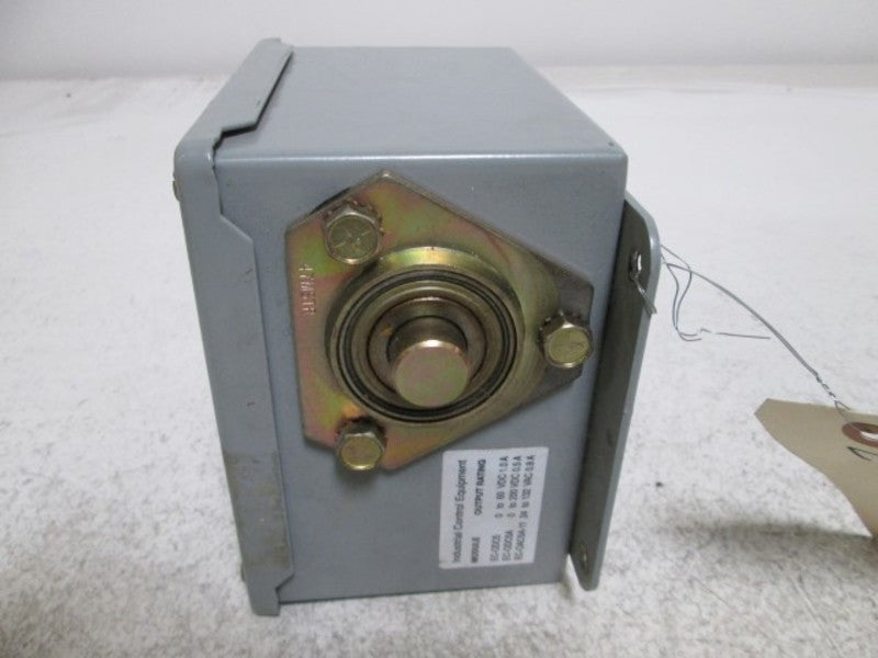 CAMTRONICS CT-6004-10-ALO-03 CAM SWITCH 120 VAC  UNMP
