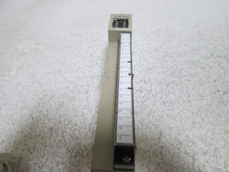 OMRON C500-OA121 OUTPUT MODULE 100/110/120VAC  UNMP