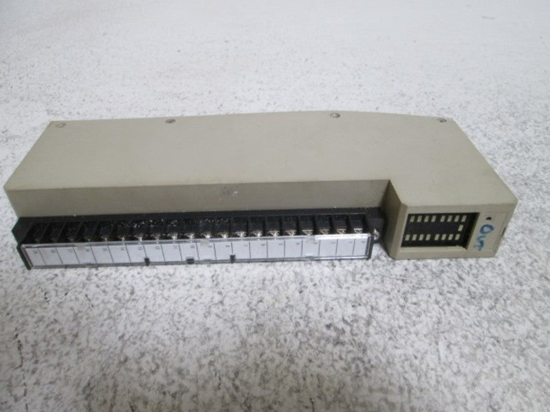 OMRON C500-OA121 OUTPUT MODULE 100/110/120VAC  UNMP
