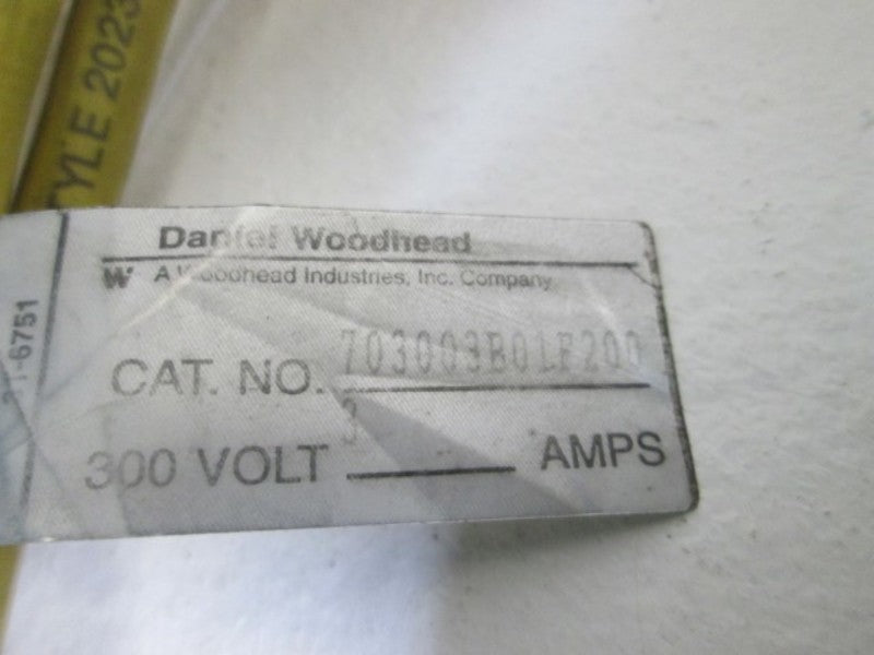 DANIEL WOODHEAD 70303B01F200 MIC 3P MP 300V 3AMPS  UNMP
