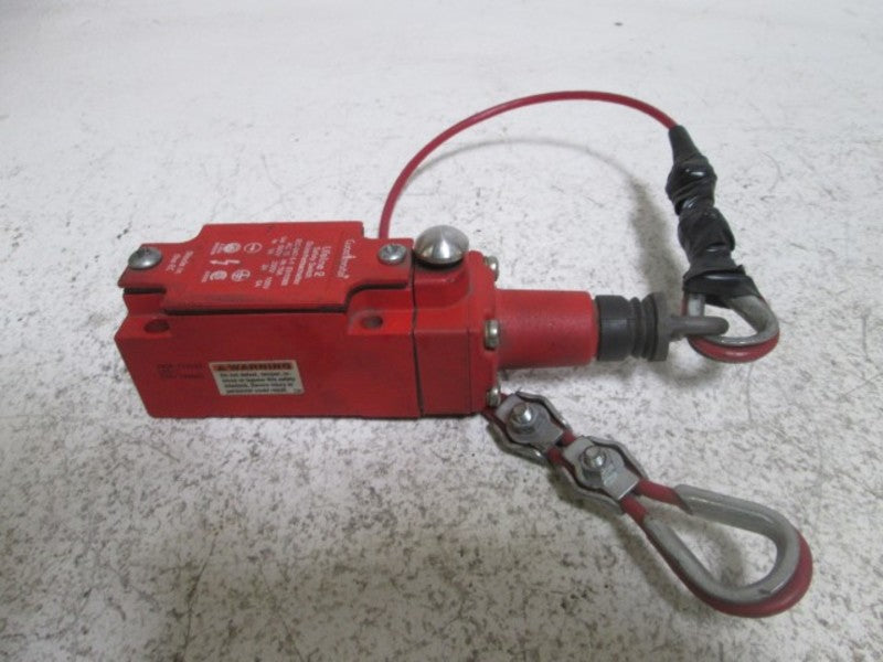 ALLEN BRADLEY 440E-C13033 GUARDMASTER SAFETY SWITCH (AS PICTURED)  UNMP