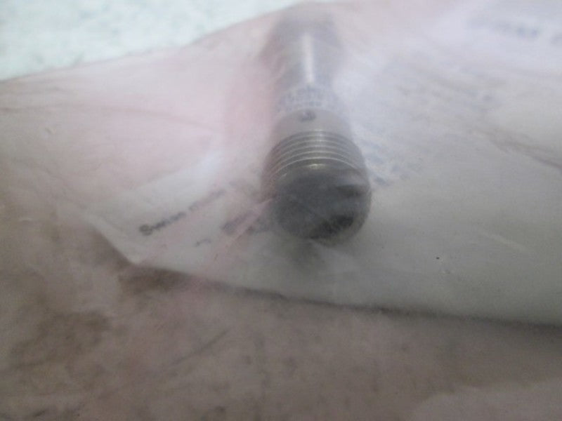 BAUMER IFRM08N1703/S14L INDUCTIVE PROXIMITY SWITCH  NSNP IN A BAG