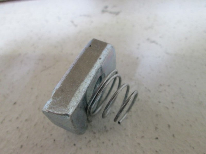 LOT OF 25 THOMAS & BETTS 5YE45 NSMP