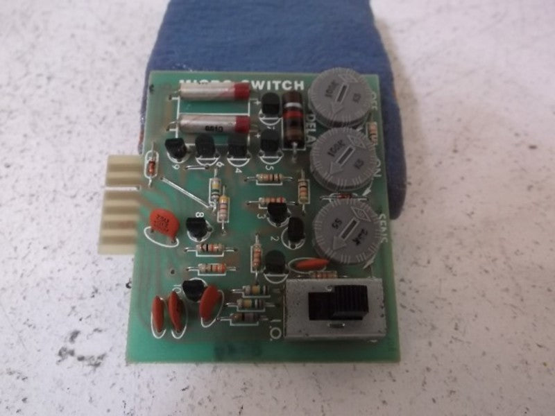 MICRO SWITCH FE-L0G5-14 LOGIC CARD DUAL ON & OFF DELAY  NSMP