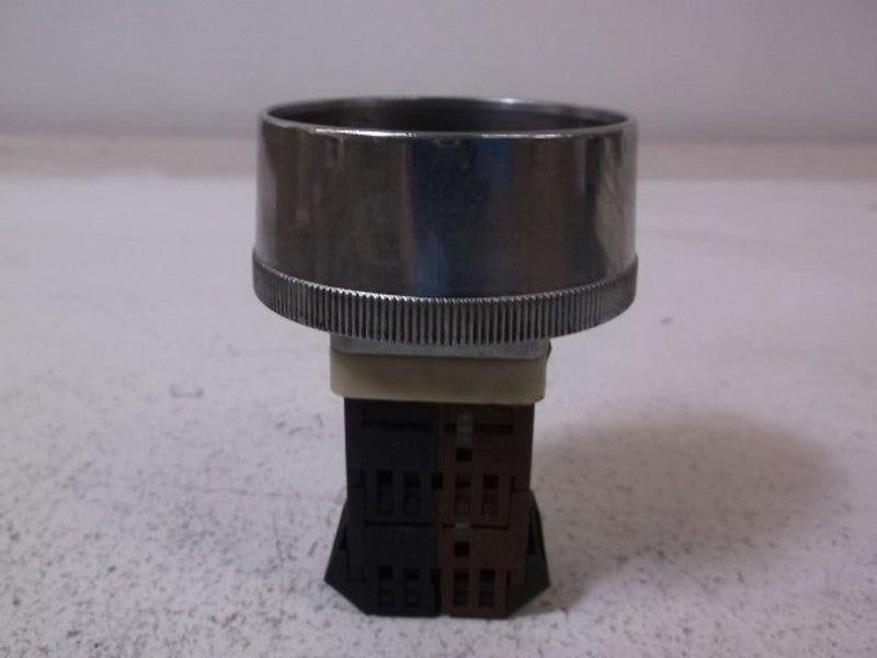 KOMATSU 949-06-04500 PUSHBUTTON GIANT MUSHROOM FLUSH 6AMP  NSMP
