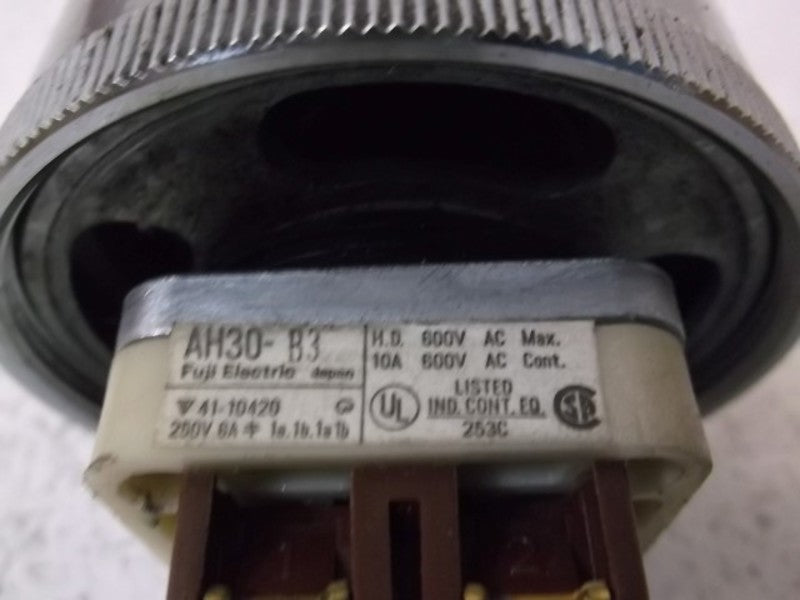 KOMATSU 949-06-04500 PUSHBUTTON GIANT MUSHROOM FLUSH 6AMP  NSMP