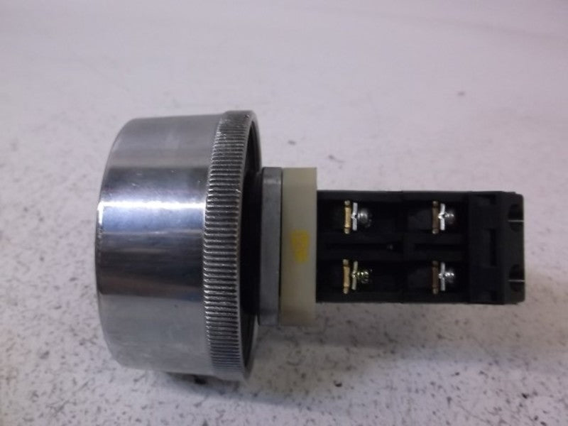 KOMATSU 949-06-04500 PUSHBUTTON GIANT MUSHROOM FLUSH 6AMP  NSMP