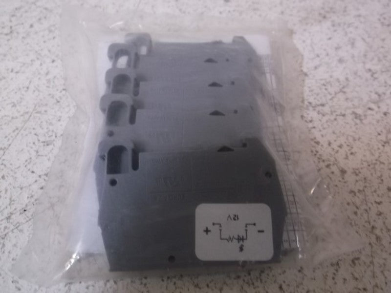 LOT OF 5 DIN DN-FE2L12-5 NSMP