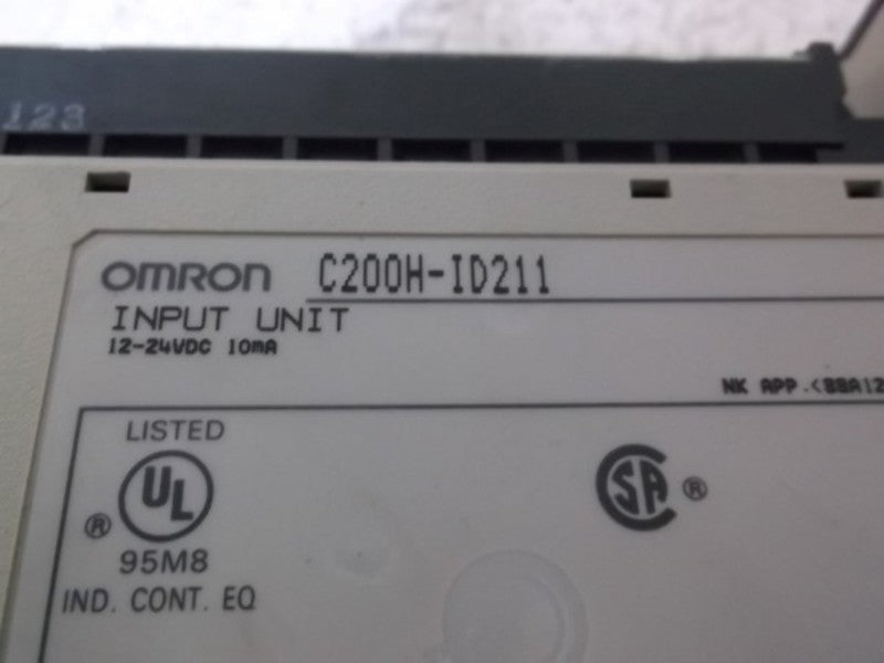 OMRON C200H-ID211 INPUT MODULE 8 POINT  UNMP