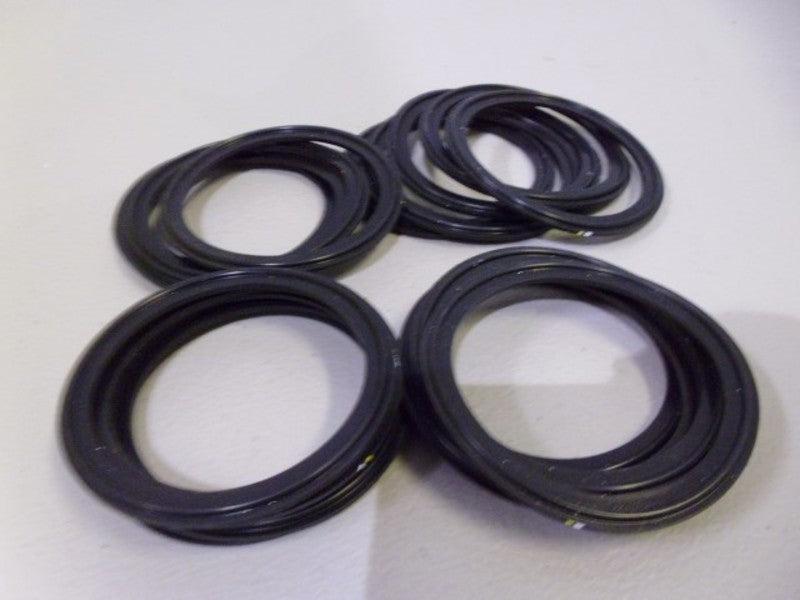 LOT OF 19 F&H 40MPSFY-3 3" CLAMP GASKET SFY NSMP