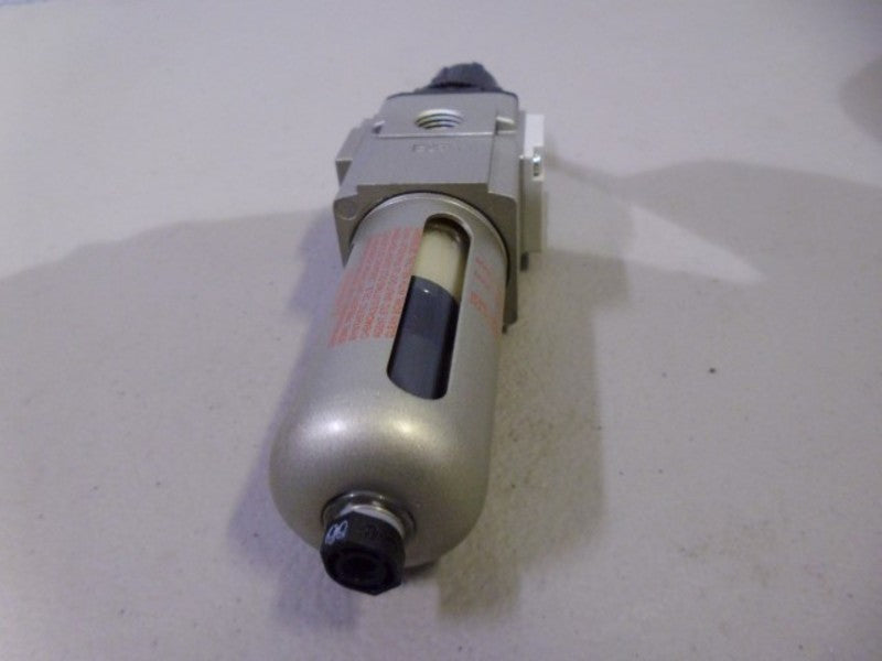 SMC AWM20-N02C-CZ LUBRICATOR REGULATOR  NSNP