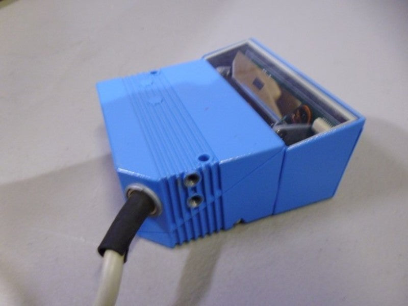 SICK CLV432-6010 BARCODE SCANNER 1 017 983  UNMP