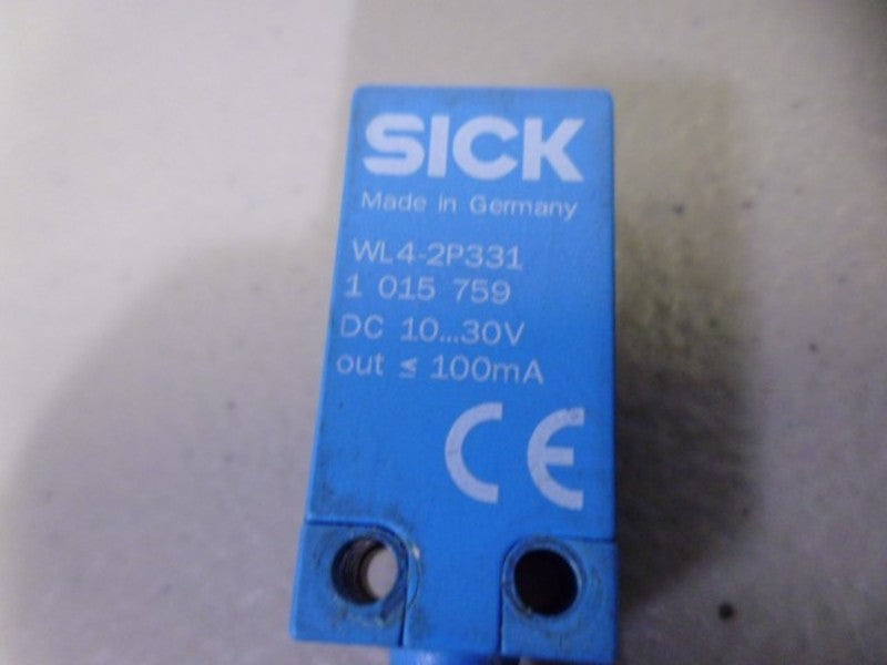 SICK WL4-2P331 PHOTOELECTRIC RETRO-REFLECTIVE SENSOR 1 015 759  UNMP