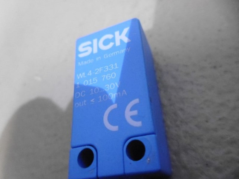 SICK WL4-2F331 PHOTOELECTRIC SENSOR 1 015 760  UNMP