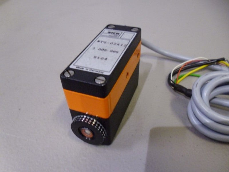 SICK NT8-02412 REGIS SCANNER CONTRAST SENSOR 1 005 985  NSNP