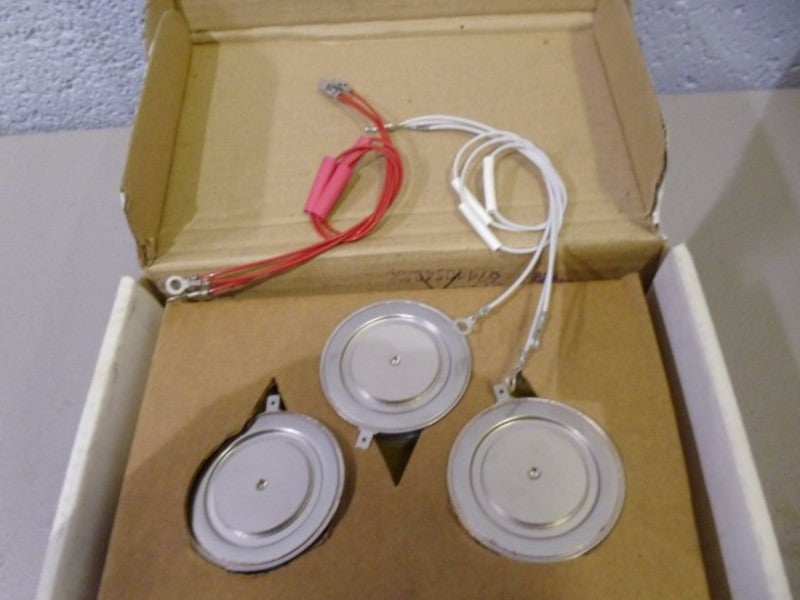 LOT OF 3 INTERNATIONAL RECTIFIER DCR804SG1616 NSMP