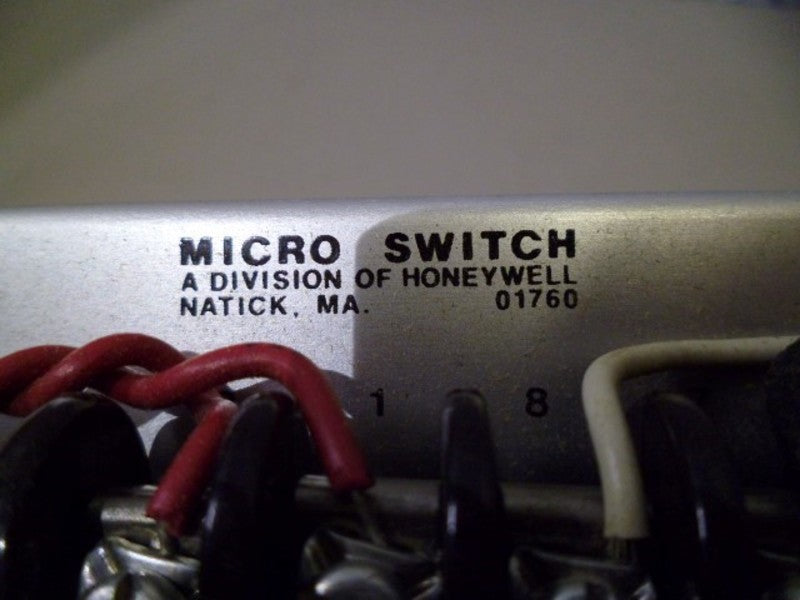 MICRO SWITCH TRB (AS PICTURED) NSMP