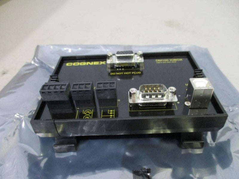 COGNEX DM100-IOBOX-00 I/O MODULE 808-9002-IR  NSMP