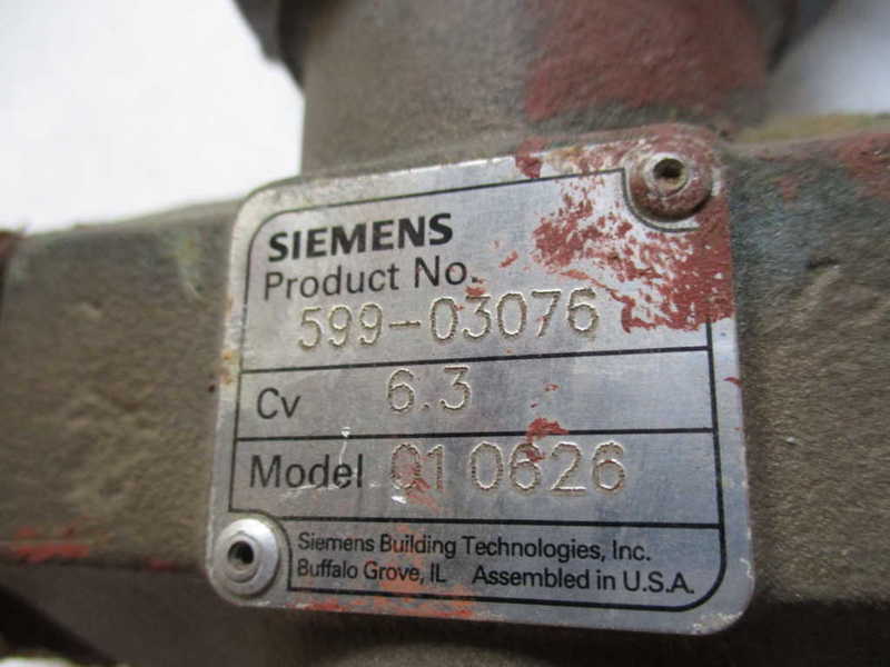 SIEMENS HVAC SKD62UA VALVE ACTUATOR w/ 599-03076 (AS PICTURED)  UNMP