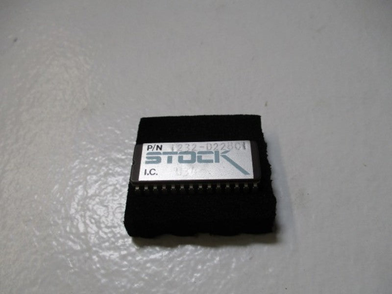 STOCK 1232-D22801 28-PIN MICRO CHIP  UNMP
