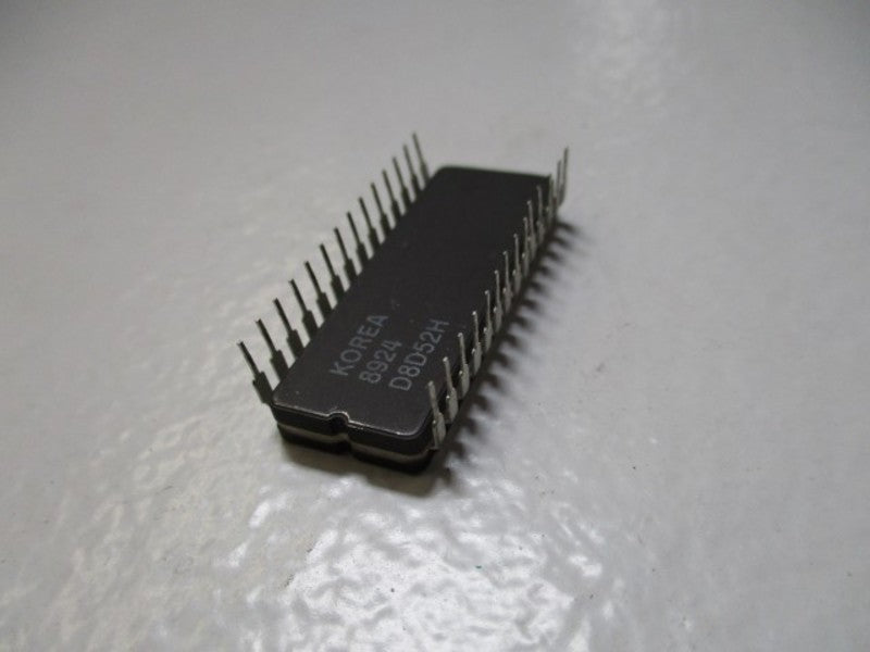 STOCK 1232-D22801 28-PIN MICRO CHIP  UNMP