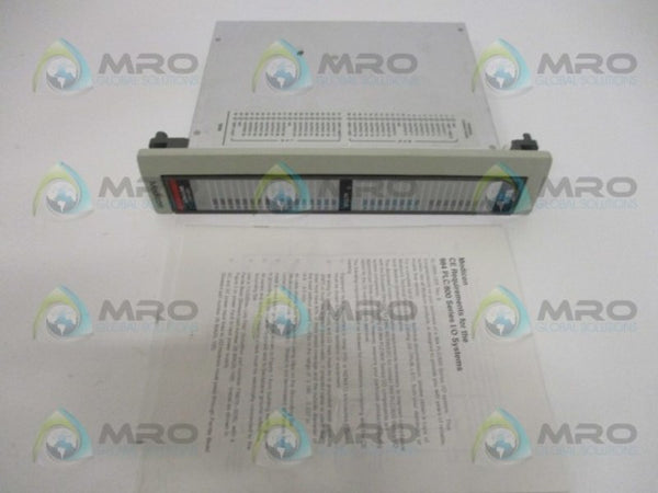SCHNEIDER AEG MODICON AS-B806-032 OUTPUT MODULE * NEW IN BOX *