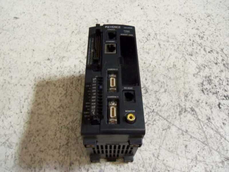 KEYENCE CV-2100 CAMERA CONTROLLER  UNMP