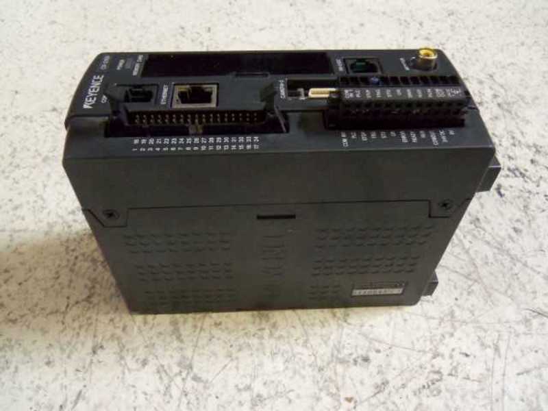 KEYENCE CV-2100 CAMERA CONTROLLER  UNMP