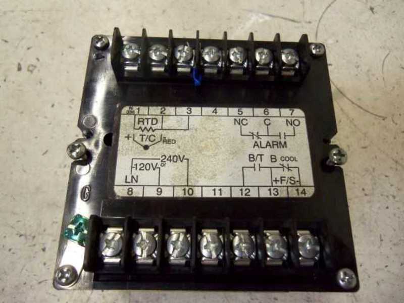 ATHENA CONTROLS 2000-T-207 TEMPERATURE CONTROLLER  NSNP