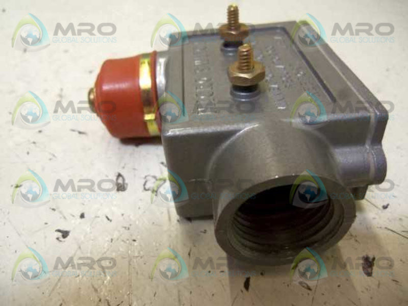 MICRO SWITCH BZE-2RN5241 LIMIT SWITCH  NSMP