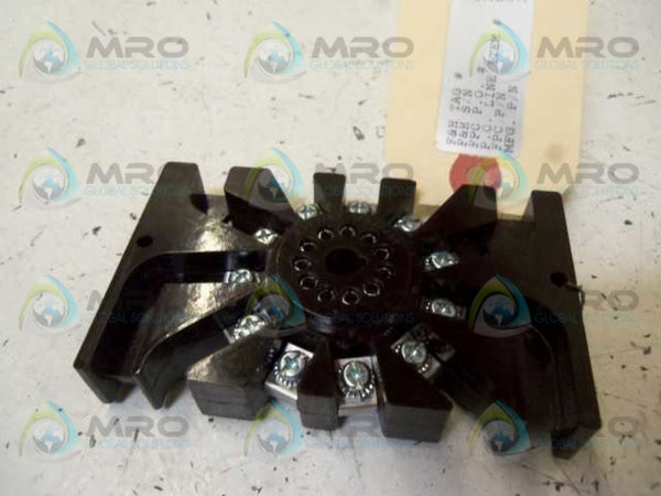 LOT OF 6 AMPHENOL 146-817 RELAY SOCKET UNMP