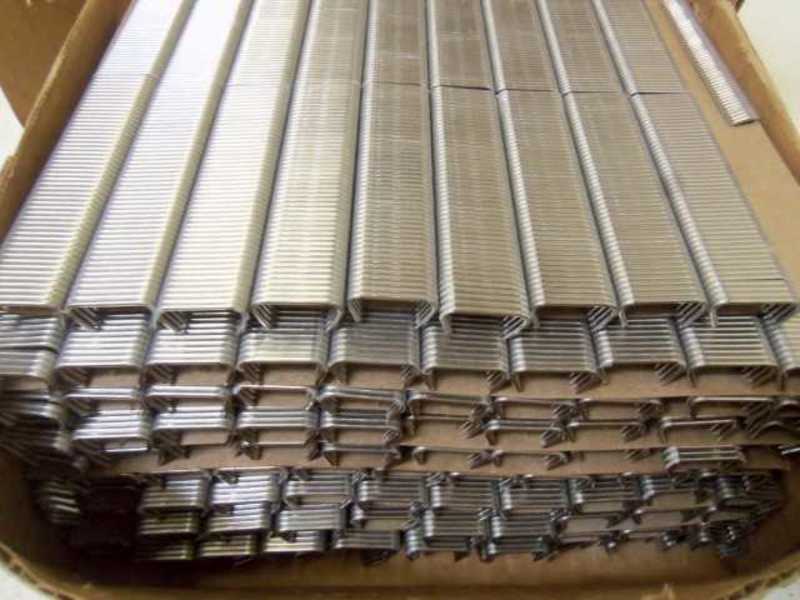 LOT OF 200 F342SP STAPLES NSMP