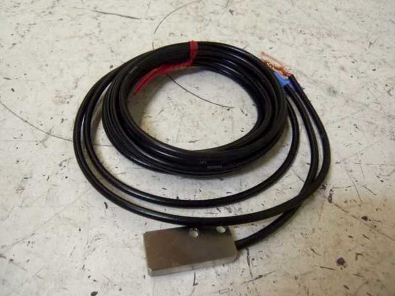 KEYENCE EH-614A PROXIMITY SENSOR  NSMP