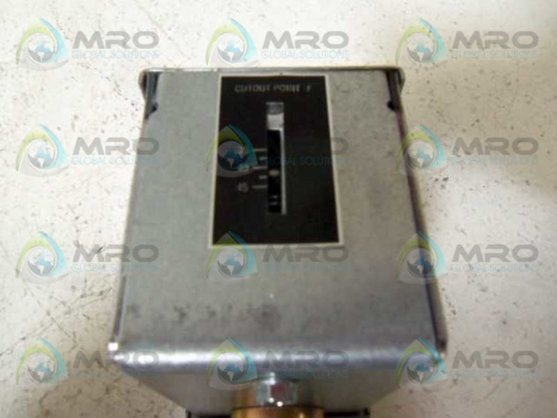 JOHNSON CONTROLS A11B-4C TEMPERATURE CONTROL  NSMP