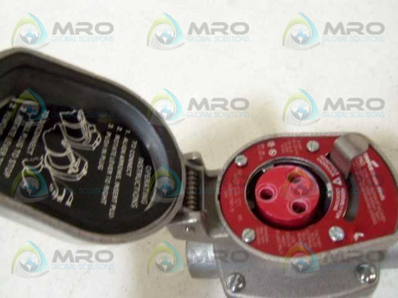 CROUSE-HINDS CPS14 121 AKRTITE RECEPTACLE  NSMP